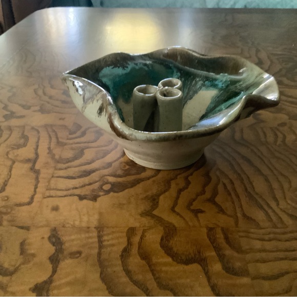 Handcrafted Ikebana Vase by Christy - Picture 4 of 7